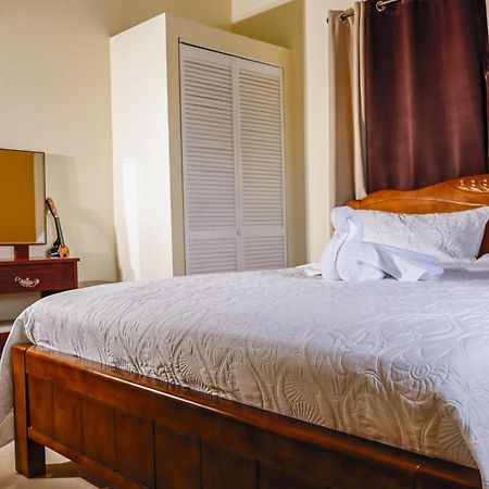 Ivs Bed And Breakfast Кингстон Экстерьер фото