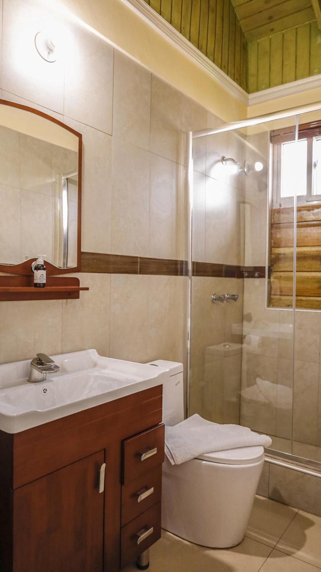 Ivs Bed And Breakfast Кингстон Экстерьер фото